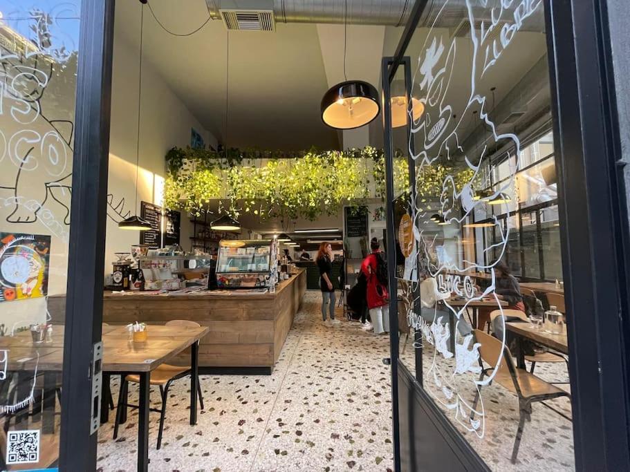 Stone Inn Near Acropolis & Metro 石头记 Felsenhohle Афины Экстерьер фото